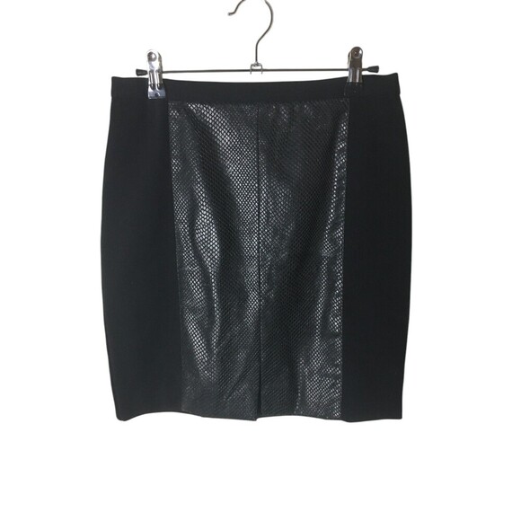 Club Monaco Mini Skirt Women's Size 2 Black Back Zip Lizard Print - Picture 1 of 6